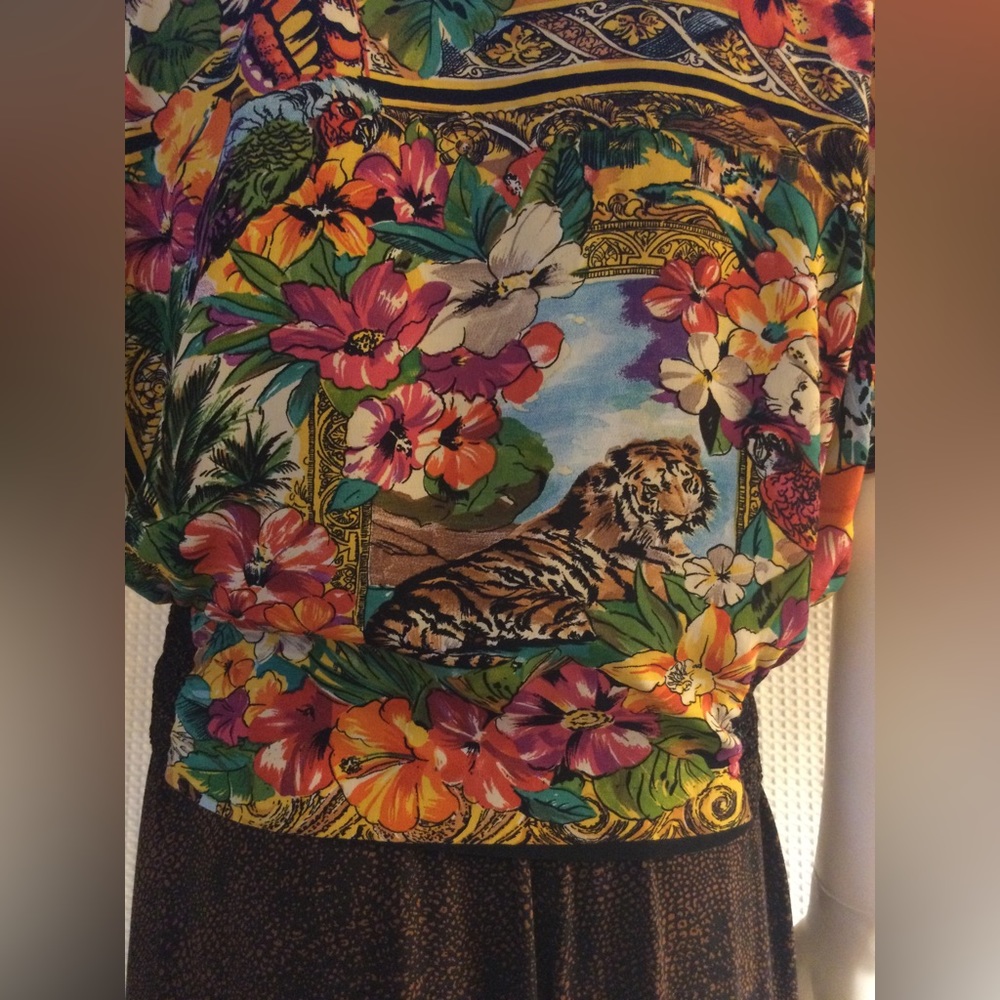 🐯HP!🐯Two Piece VINTAGE Tiger Tropical Floral Top & Skirt 🌺